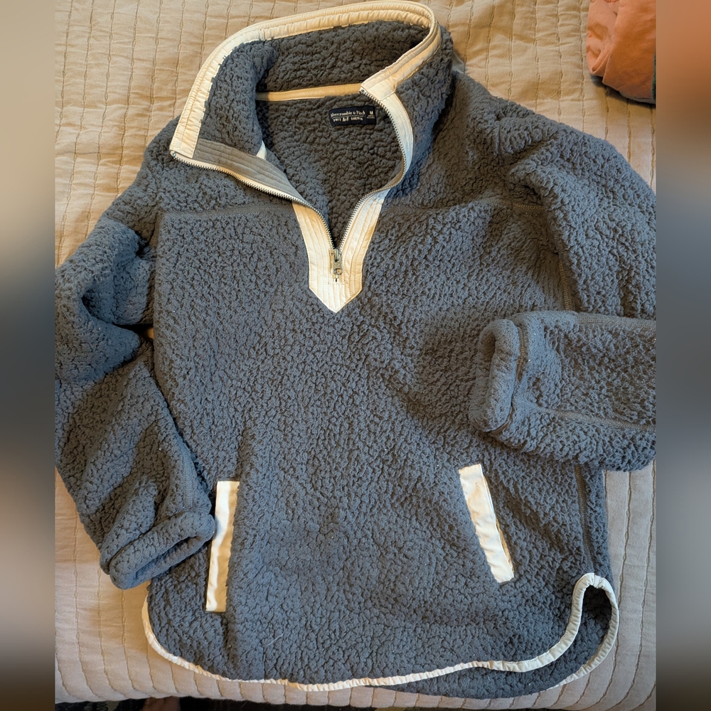 Women's Gray Sherpa Pullover Sweater